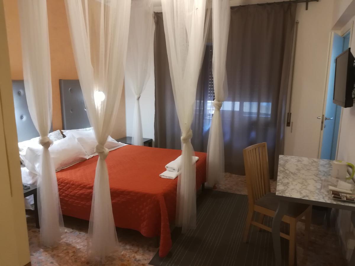 In Roma Life Ξενοδοχείο Εξωτερικό φωτογραφία